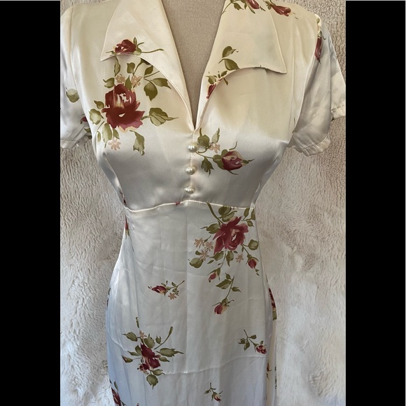 VINTAGE long dress with roses Sale Today! - Picture 7 of 8